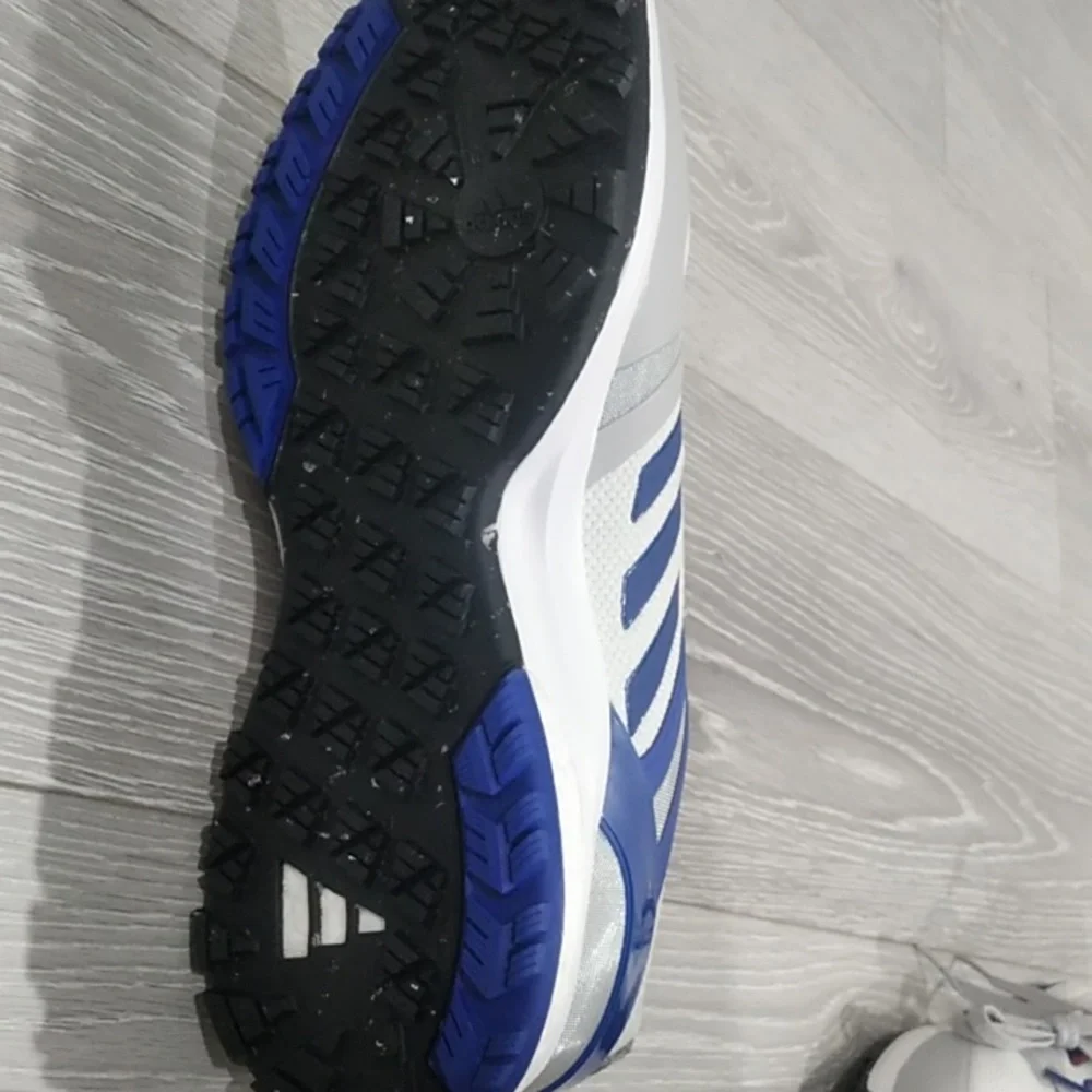 Mens Adidas US 10 - Picture 4 of 6